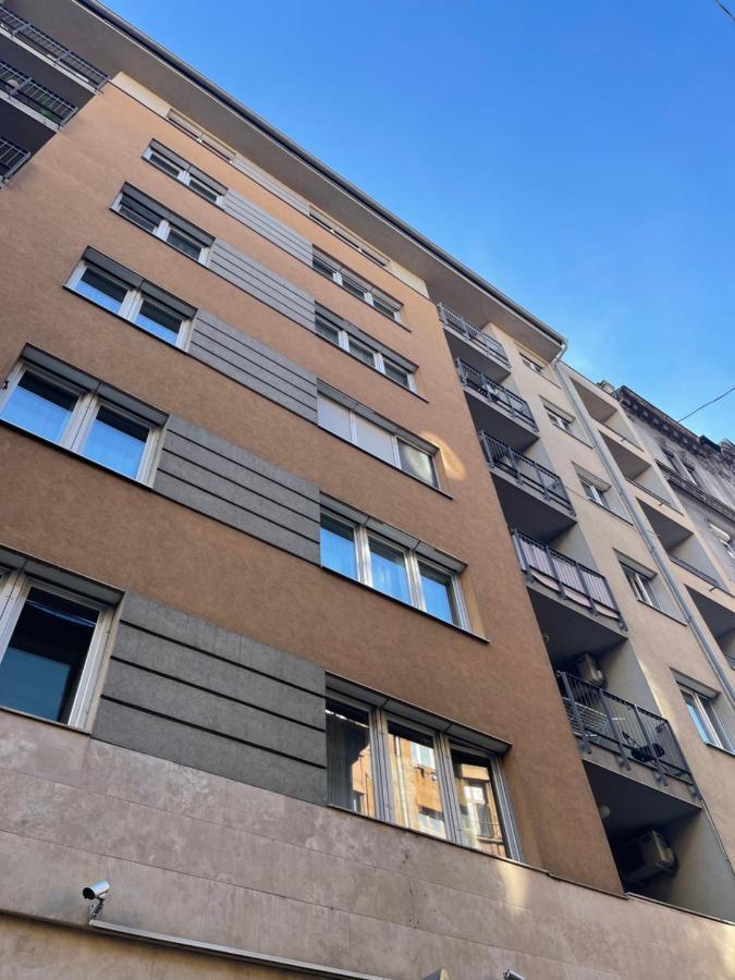 Apartmán Free Parking - Downtown Location, Balcony & Nespresso